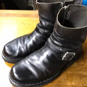 Engineer boots